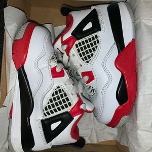 Jordan Retro 4 (toddler)